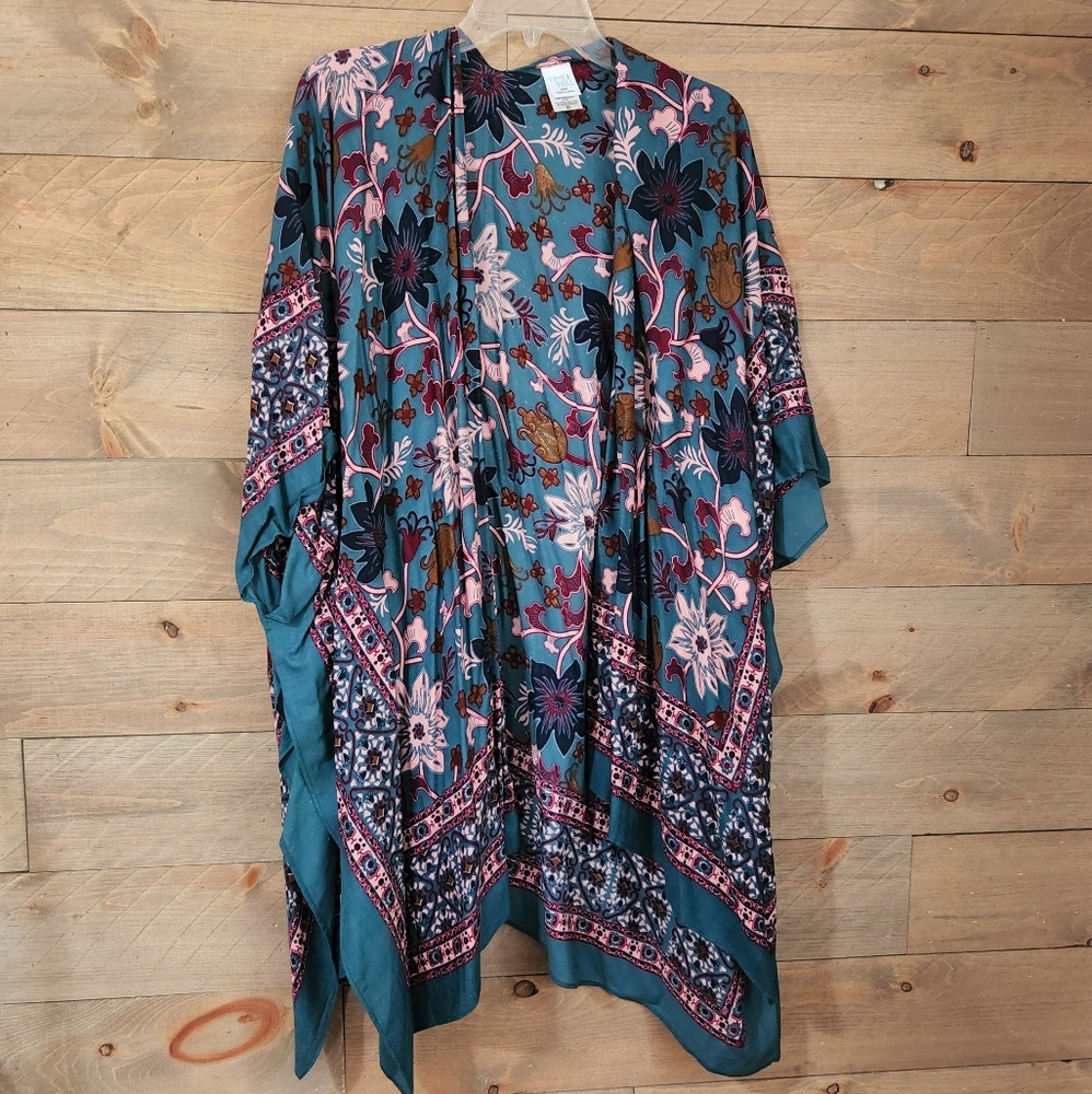 Time and Tru Kimono